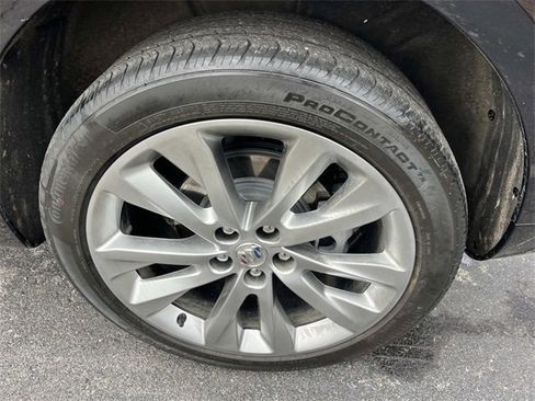 Used 2023 Buick Envision Avenir image 11