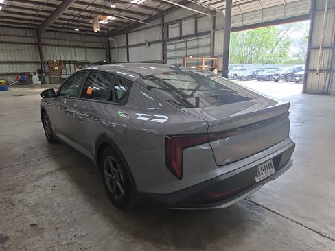 Used 2025 Kia K4 LXS image 8