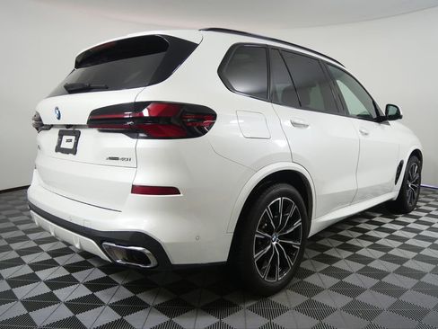 Used 2025 BMW X5 xDrive40i image 3