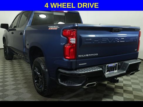 Used 2021 Chevrolet Silverado 1500 LT Trail Boss w/ Convenience Package II AWD/4WD image 3