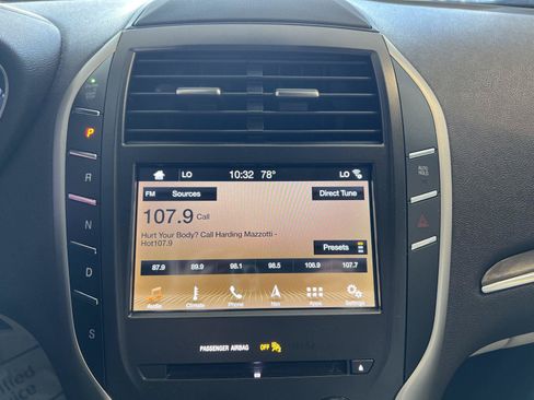 Used 2019 Lincoln MKC Reserve w/ MKC Climate Package AWD/4WD image 23