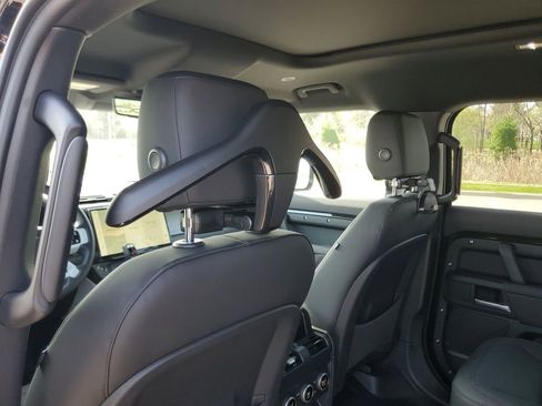 New 2026 Land Rover Defender 130 X-Dynamic SE AWD/4WD image 24