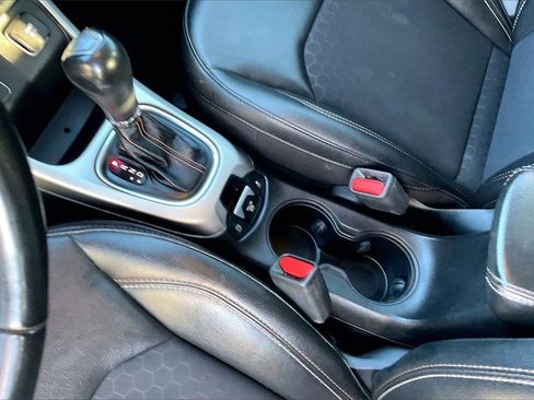 Used 2020 Jeep Compass Latitude image 17