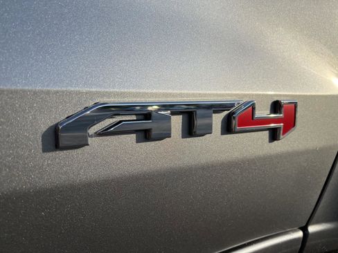 New 2026 GMC Canyon AT4 image 3