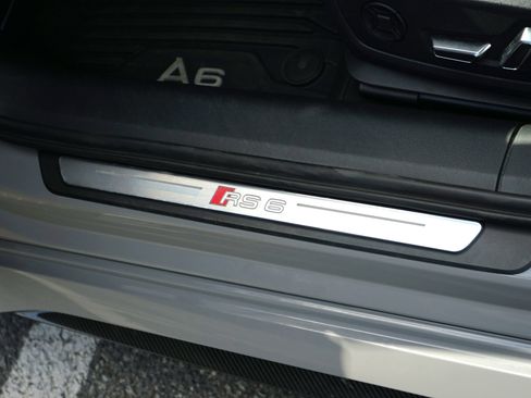 Used 2022 Audi RS 6 AWD/4WD image 15