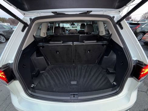 Used 2025 Volkswagen Atlas SE image 24