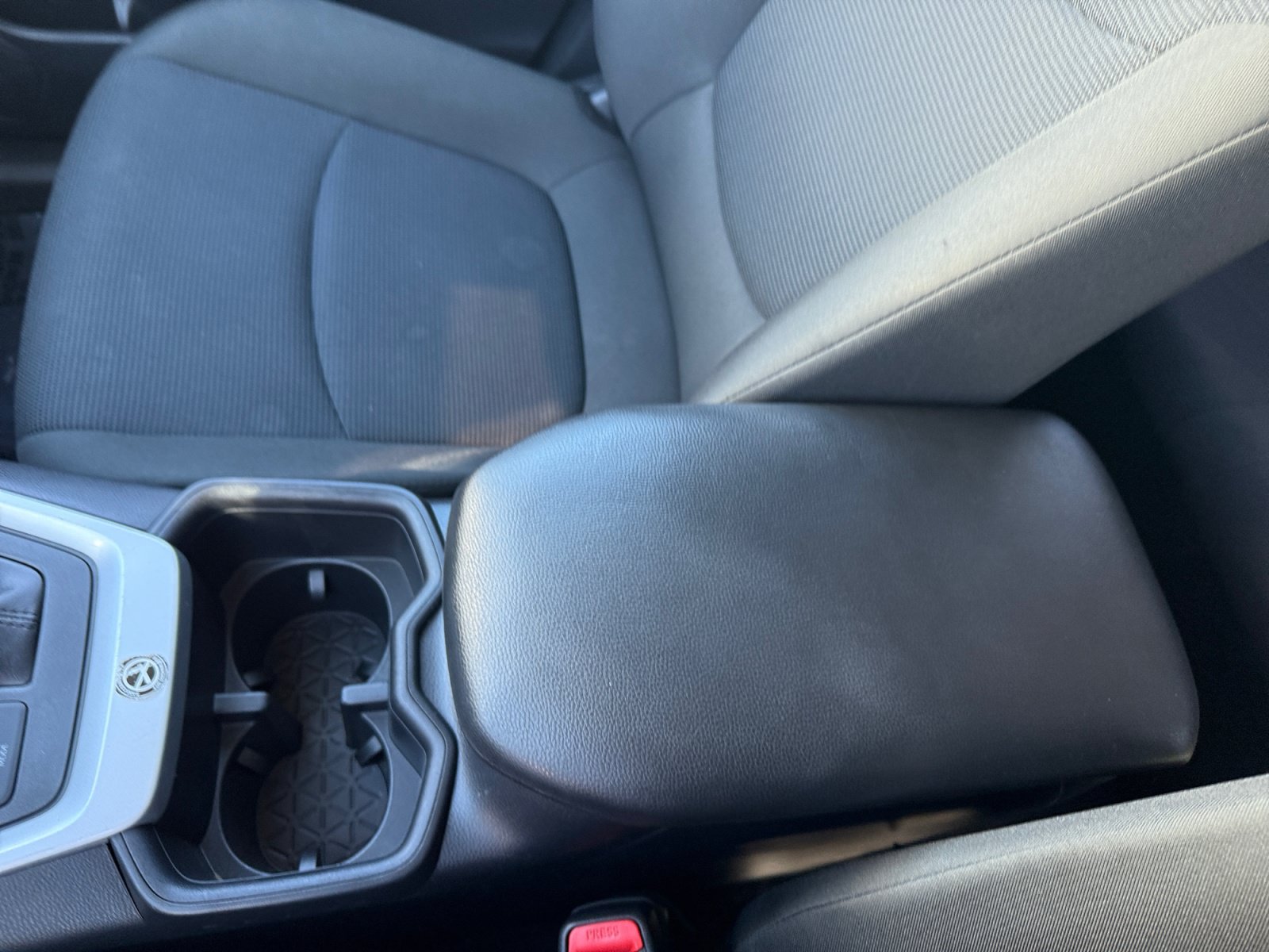 Used 2025 Toyota RAV4 LE AWD/4WD image 14