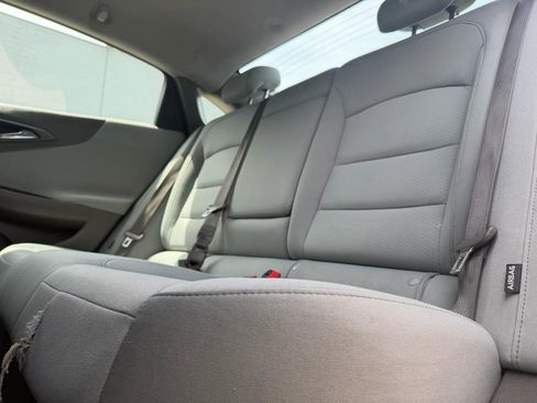 Used 2018 Chevrolet Malibu LT FWD image 9
