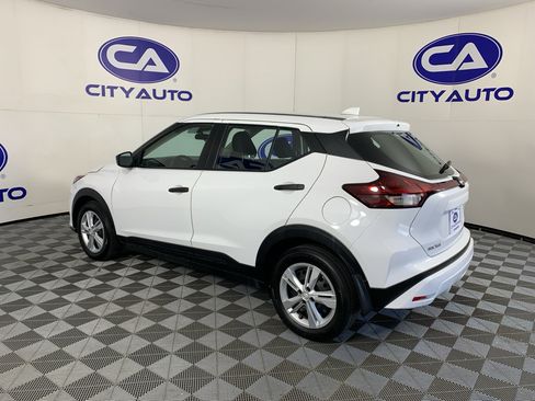 Used 2025 Nissan Kicks Play S FWD image 5