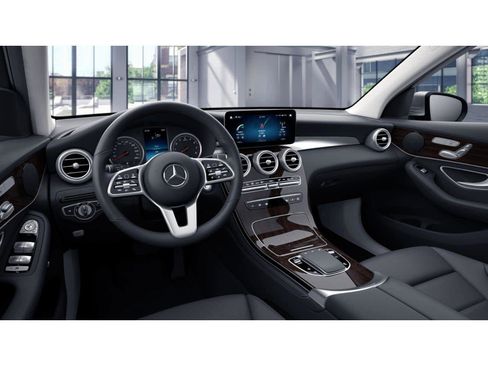 Used 2020 Mercedes-Benz GLC 300 image 6