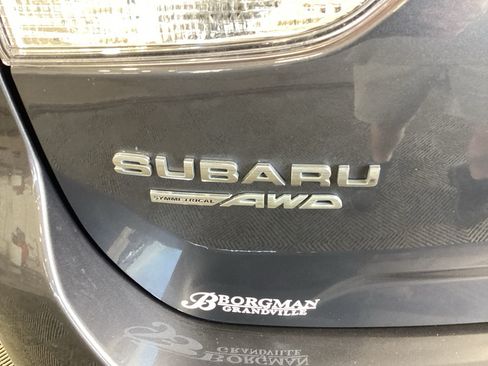 Used 2022 Subaru Forester AWD/4WD image 32