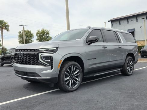 New 2026 Chevrolet Suburban LS w/ LS Custom Edition RWD image 2