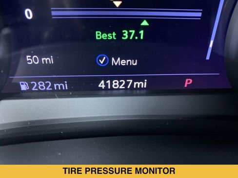 Certified 2023 Cadillac XT5 Premium Luxury w/ Technology Package FWD image 4