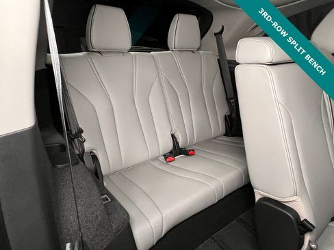 Used 2024 Acura MDX SH-AWD w/ Advance Package image 15