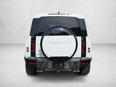 Certified 2025 Land Rover Defender 110 X-Dynamic SE AWD/4WD image 6