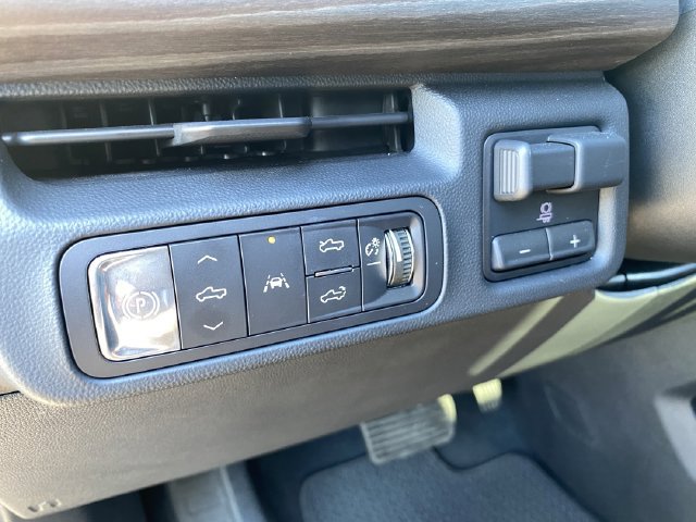 Used 2025 GMC Sierra EV Denali AWD/4WD image 26