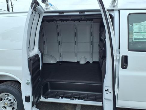 New 2025 Chevrolet Express 2500 w/ Driver Convenience Package image 8