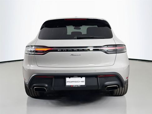 Certified 2026 Porsche Macan AWD/4WD image 6