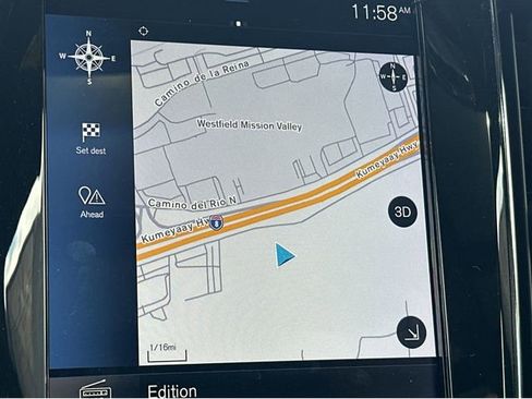 Used 2019 Volvo S60 T8 Inscription image 24