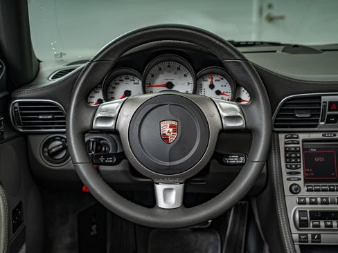 Used 2006 Porsche 911 Carrera S RWD image 37