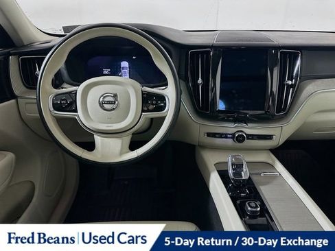 Used 2023 Volvo XC60 B5 Ultimate w/ Climate Package image 25
