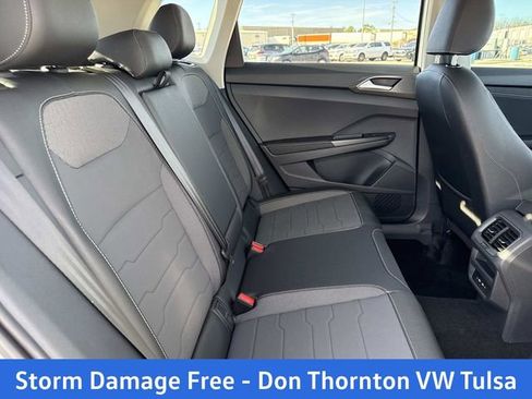 New 2026 Volkswagen Taos SE AWD/4WD image 17
