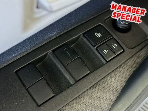 Used 2020 Toyota Corolla LE w/ Carpet Mat Package (TMS) image 19