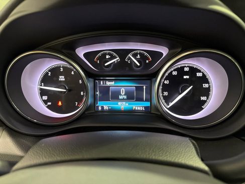 Used 2020 Buick Envision Essence AWD/4WD image 13