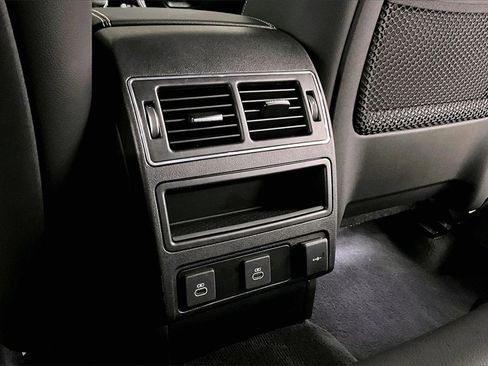 Used 2024 Jaguar F-PACE R-Dynamic S image 10