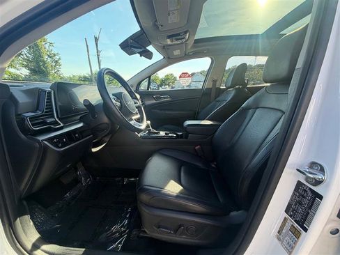 Used 2025 Kia Sportage EX w/ Premium Package FWD image 10