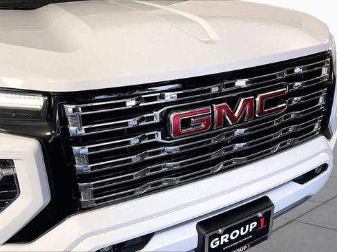 Used 2024 GMC Canyon Denali AWD/4WD image 28