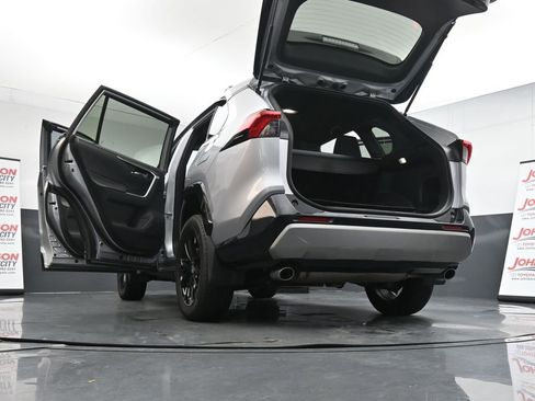 Used 2023 Toyota RAV4 SE image 42