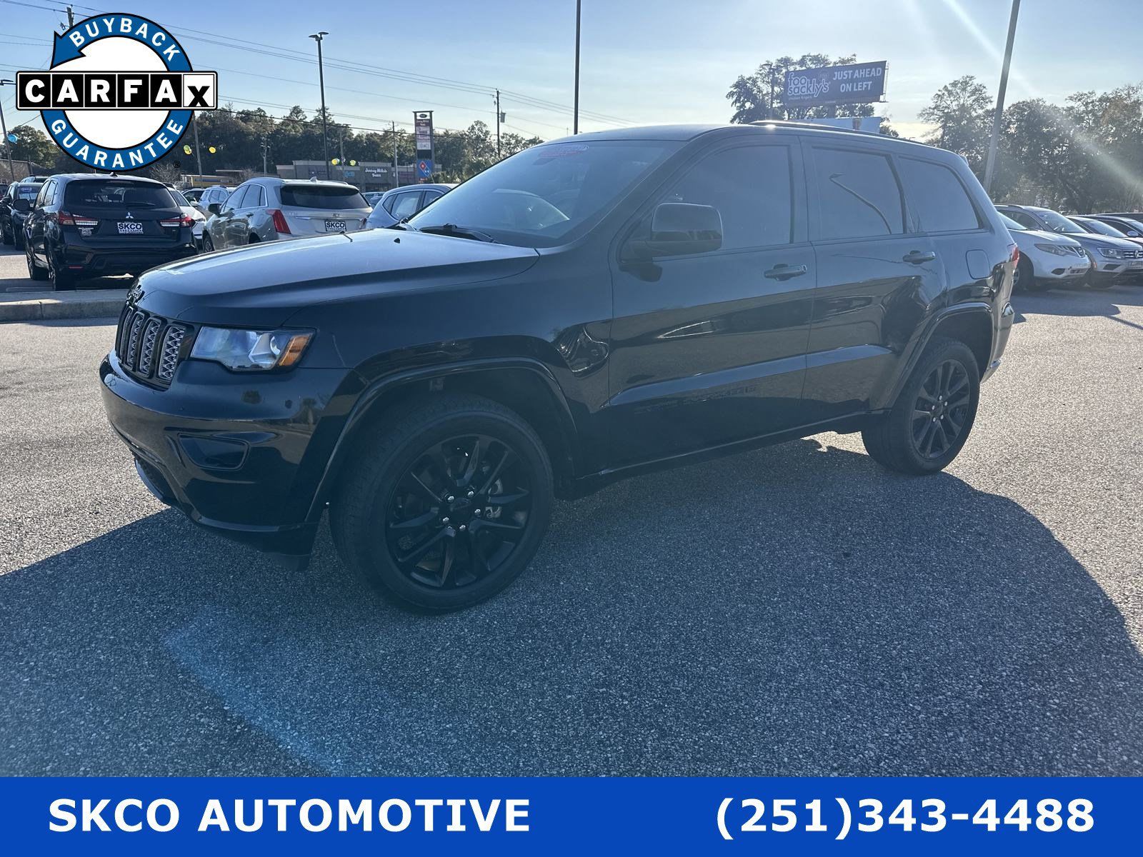 Used 2022 Jeep Grand Cherokee Laredo X AWD/4WD image 1