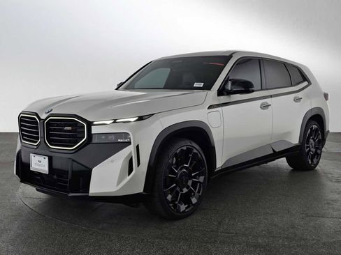 Used 2025 BMW XM image 7