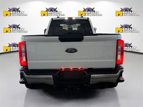 Used 2024 Ford F450 XLT w/ FX4 Off-Road Package image 5
