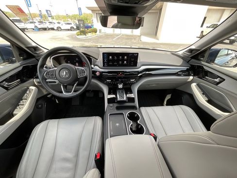 Certified 2025 Acura MDX w/ Technology Package image 9