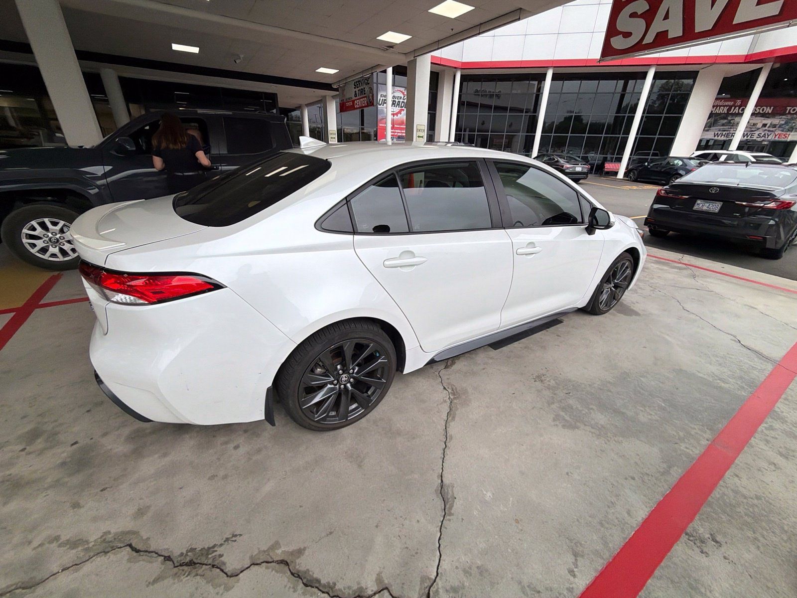 Used 2024 Toyota Corolla SE FWD image 15