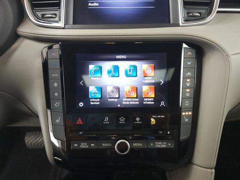 Used 2023 INFINITI QX50 Luxe AWD/4WD image 7