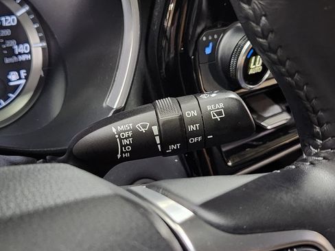 Used 2021 Toyota Highlander XLE FWD image 51