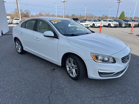 Used 2014 Volvo S60 T5 image 3