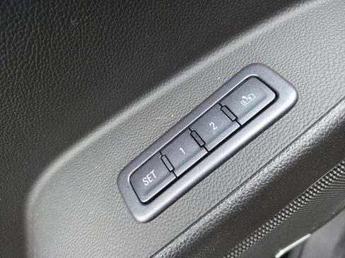 Used 2015 Chevrolet Tahoe LT image 8