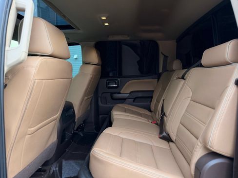 Used 2019 GMC Sierra 2500 Denali w/ Duramax Plus Package AWD/4WD image 34