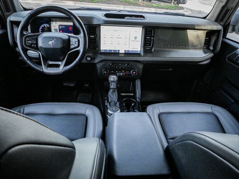 Used 2024 Ford Bronco Big Bend image 28