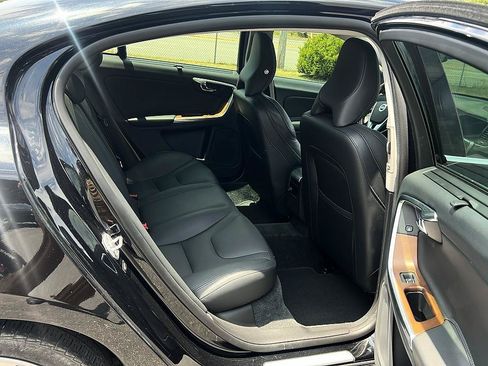 Used 2016 Volvo S60 T5 Inscription Platinum FWD image 33