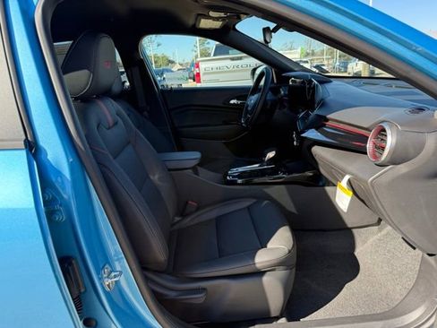 New 2026 Chevrolet Trax RS w/ Driver Confidence Package image 32