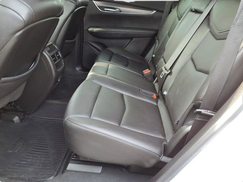 Certified 2023 Cadillac XT5 Luxury image 11