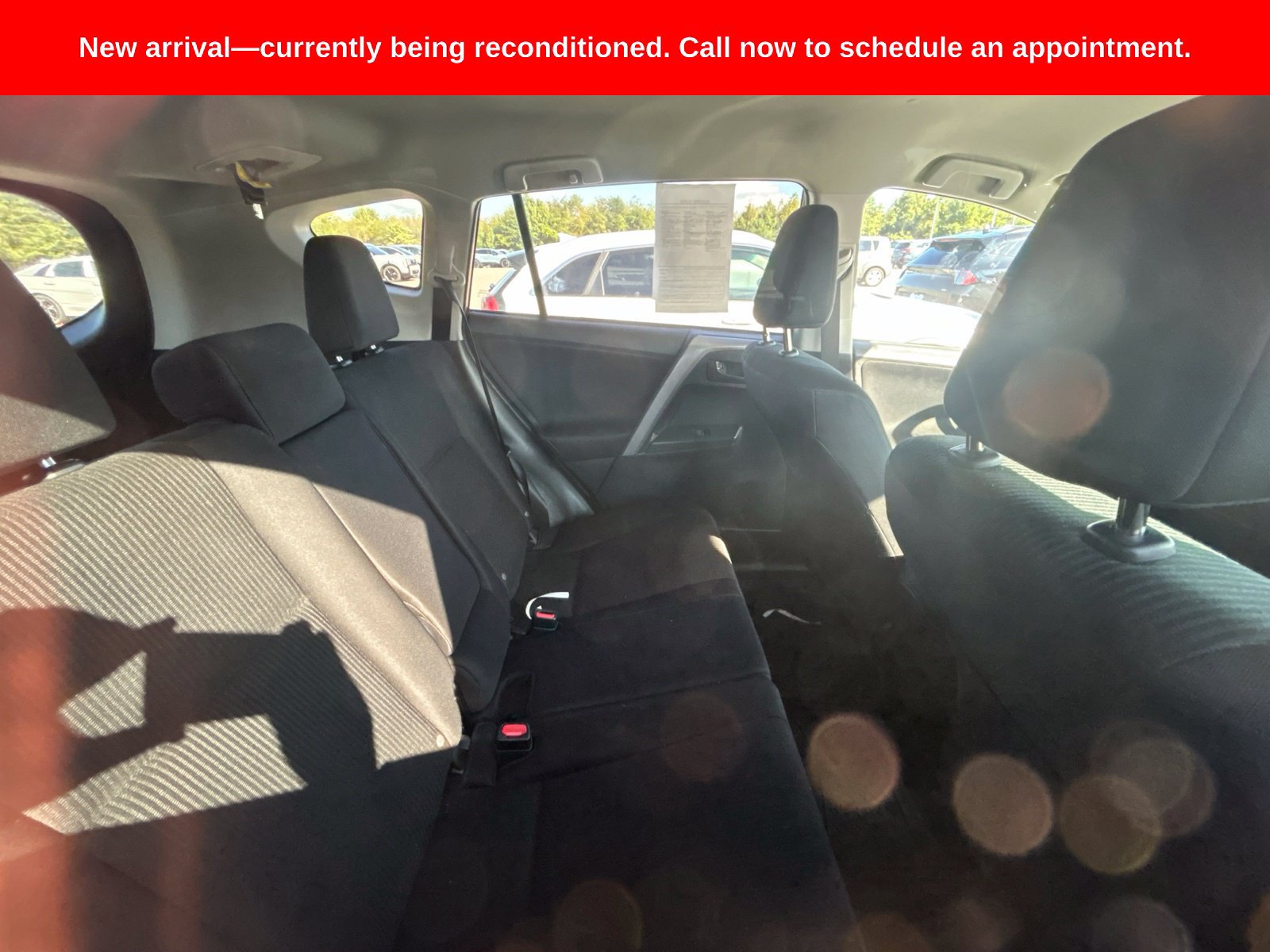 Used 2018 Toyota RAV4 LE AWD/4WD image 11
