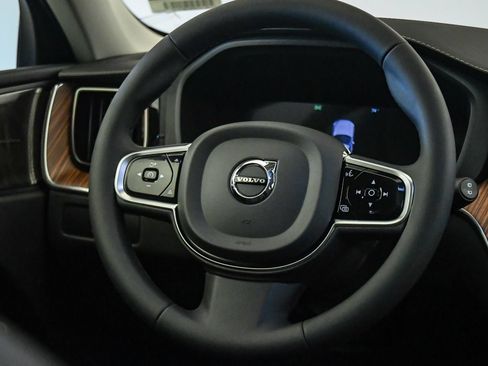 Certified 2023 Volvo XC60 B5 Ultimate w/ Climate Package FWD image 13