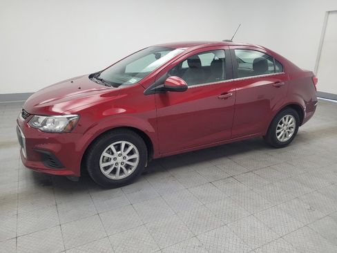 Used 2017 Chevrolet Sonic LT image 2