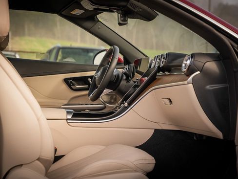 Used 2024 Mercedes-Benz CLE 300 4MATIC Cabriolet image 22